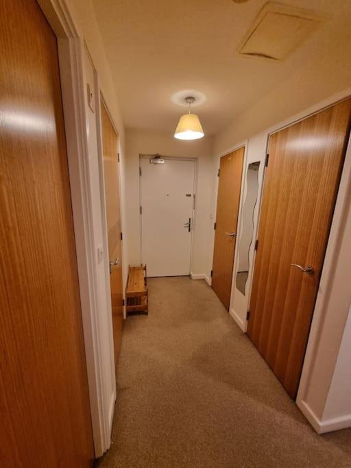 Laura'S Place Daire Isleworth Dış mekan fotoğraf